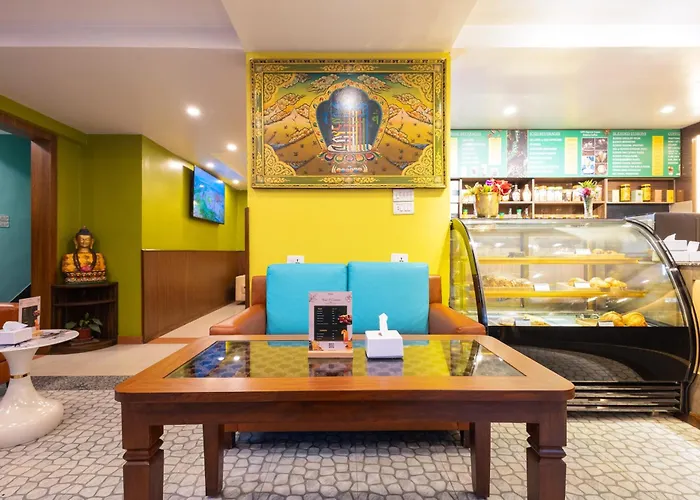 Oasis Hotel 3*